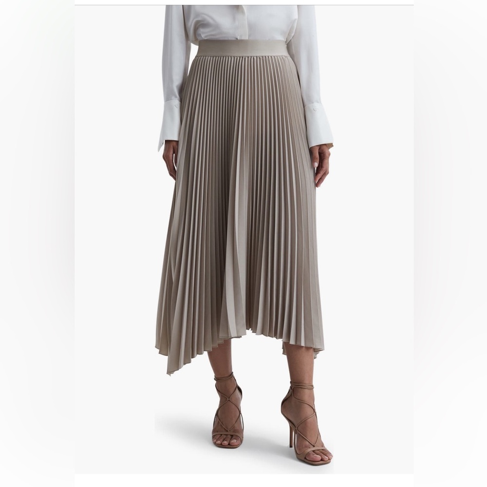 Reiss Jodie Pleated Handkerchief Hem skirt
